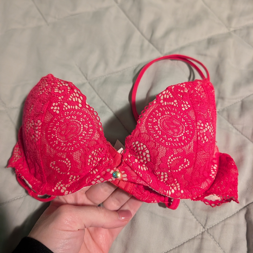 Victoria's Secret Hot Pink Lace Bra - Picture 4 of 4